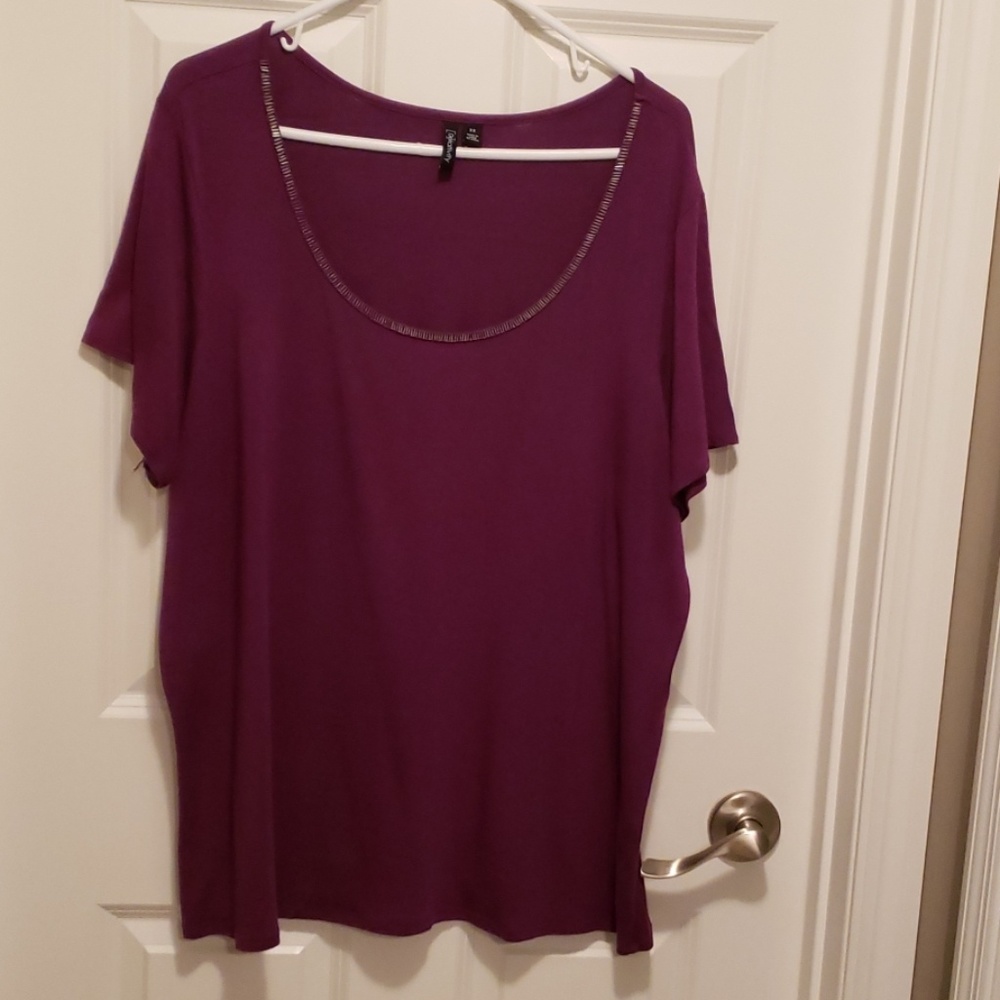 Purple short sleeved top w/beaded neck